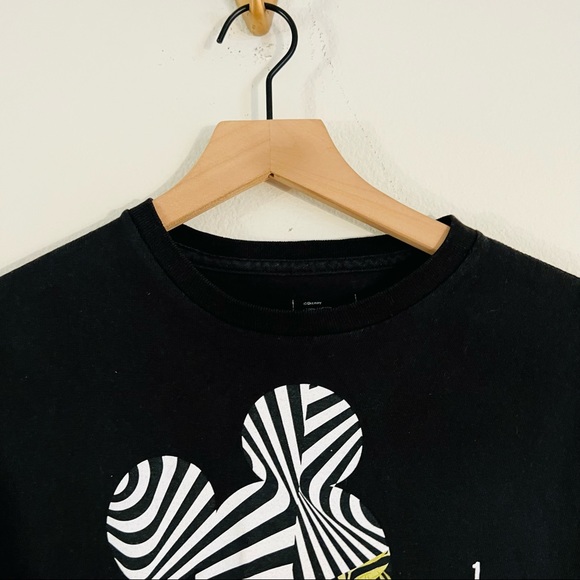 Neff x Disney Men's Mickey Mouse Short Sleeve Shirt Size Medium - Picture 4 of 6